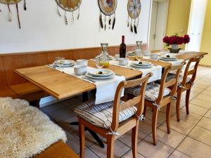 Schöne Gartenwohnung am Strand von Tegna Centovalli