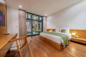 5G Villa 1 Brand-New Tropical 3 bedrooms Villa in the Heart of Berawa