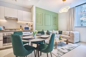 STAY BY LATINEM Luxury 1BR Holiday Home CV B 1506 near Downtown