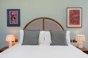 New Centrally Located room in Bath City Centre - Pass the Keys