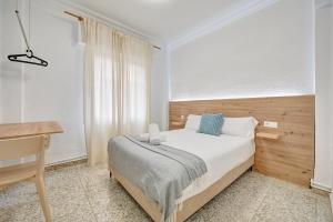 El Capricho by Clabao