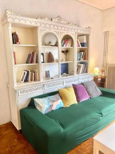 Sunny room in the heart of the city