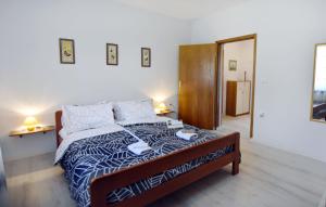 Peaceful flat surrounded by nature