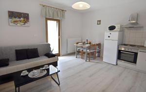 Peaceful flat surrounded by nature