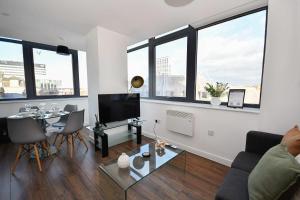 Modern 1BED Flat in Central Liverpool - City Views