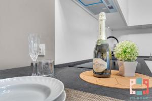 SAN15 - Elegant apartment with city view -