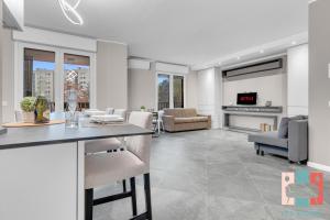 SAN15 - Elegant apartment with city view -