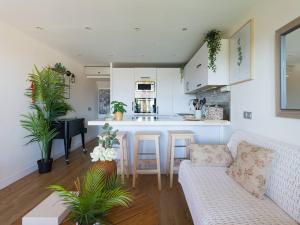 Blue Horizon Retreat