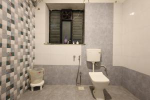 Rostel by Elephant House