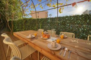 DUPLEX 3 Chambres TERRASSE et 1 DEPENDANCE A4B026