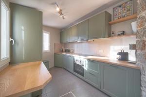 DUPLEX 3 Chambres TERRASSE et 1 DEPENDANCE A4B026