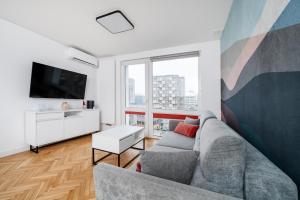 Łódź Piotrkowska - Top Location, Parking, Workspace - by Rentujemy