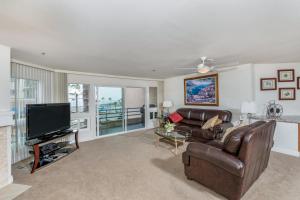 4P-213 Pier & Ocean View with pool