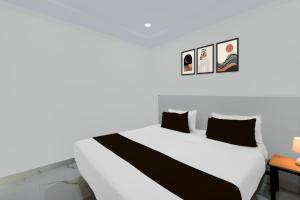 Super Townhouse Oak Bachupally Medical College Formerly SV Hotels