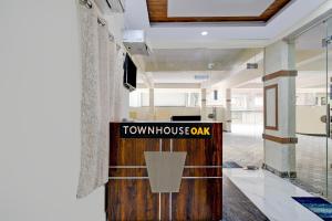 Super Townhouse Oak Bachupally Medical College Formerly SV Hotels