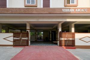 Super Townhouse Oak Bachupally Medical College Formerly SV Hotels