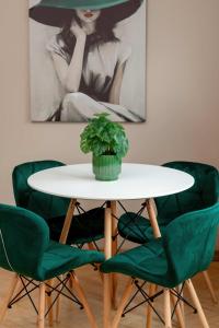 Cozy Apartment in Gdańsk ideal for remote work & Pet-friendly by Noclegi Renters