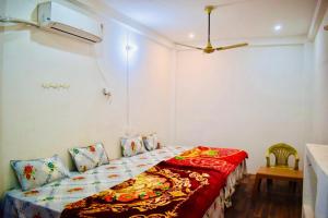 Radha Krishna Paying Guest House