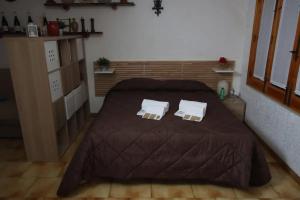 Charming Chalet with Terrace in Lavinaio – 32 m²