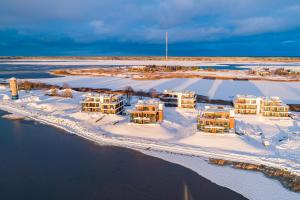 Luxurious Seaside Penthouse