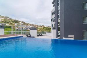 GuestReady - Madeiran mountain view with pool