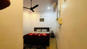 Radha Krishna Paying Guest House