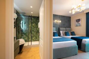 Dipinto di Blu Termini