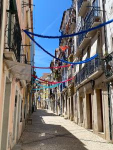 Tejo River View Classic Flat in Lisbons Historic Heart