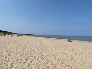 Inselglück unter Reet 100 m zum Strand Haus 2