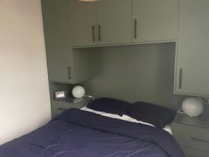 Central Dublin 2-Bed House Sleeps 4 WiFi