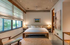 Gulmohar527 3BHK Service Apartment Defence Colony