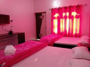 Treat Hotel And Restaurant