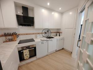 Sunny 3 bed apartment Marina