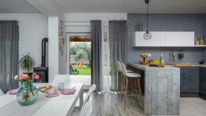 Laras Oasis by Villas Guide