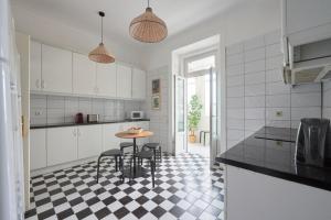 Bright Double Room in a Coliving Apartment