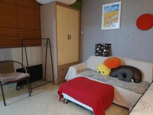 Quiet Accommodation Next to Geumho River