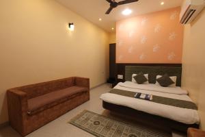 Hotel Shivalay Palace