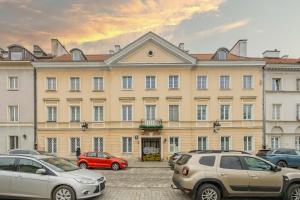 Old Town Comfort Apartment Near Vistula Boulevards by Noclegi Renters