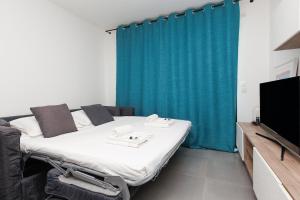 LAZUERA Cannes center 2P Design 4 Pers Secure Parking