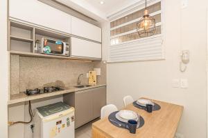 Copacabana - 2 quadras da praia