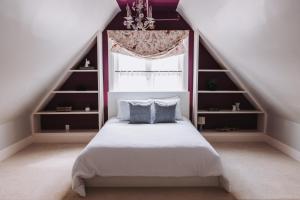 The New Victorian Mansion Bed & Breakfast