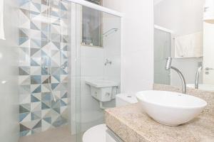 Copacabana - 2 quadras da praia