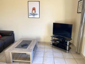 Maison bretonne rénovée à 300m de la plage avec jardin clos, WIFI, et équipements pour bébé - FR-1-368-64