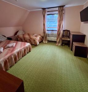 Хата Магната та Смерекова Хата