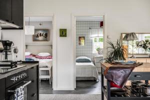 Newly Built Architect-Designed House By The Sea