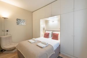 Elegant Parisian Stay - Steps to Opéra, Lafayette & Dining