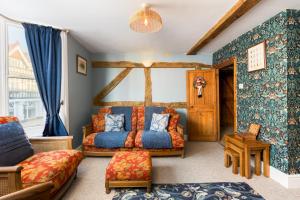 Central Stratford-upon-Avon 2 Bed Property - Pass the Keys