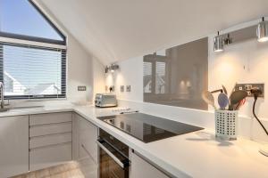 Finest Retreats - Tides 45