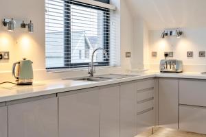 Finest Retreats - Tides 45