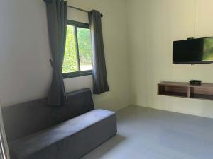 Lanta Maikaew Guesthouse